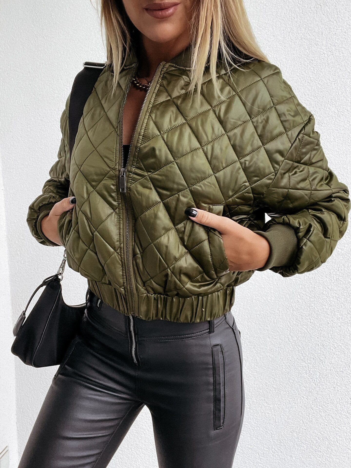 Mira - Gewatteerd Bomberjack met Moderne Stijl