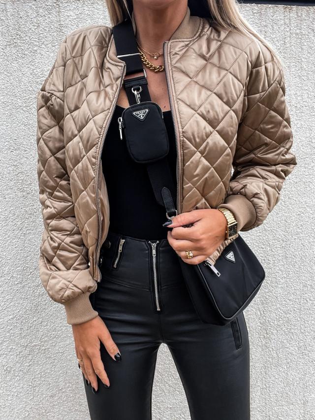 Mira - Gewatteerd Bomberjack met Moderne Stijl